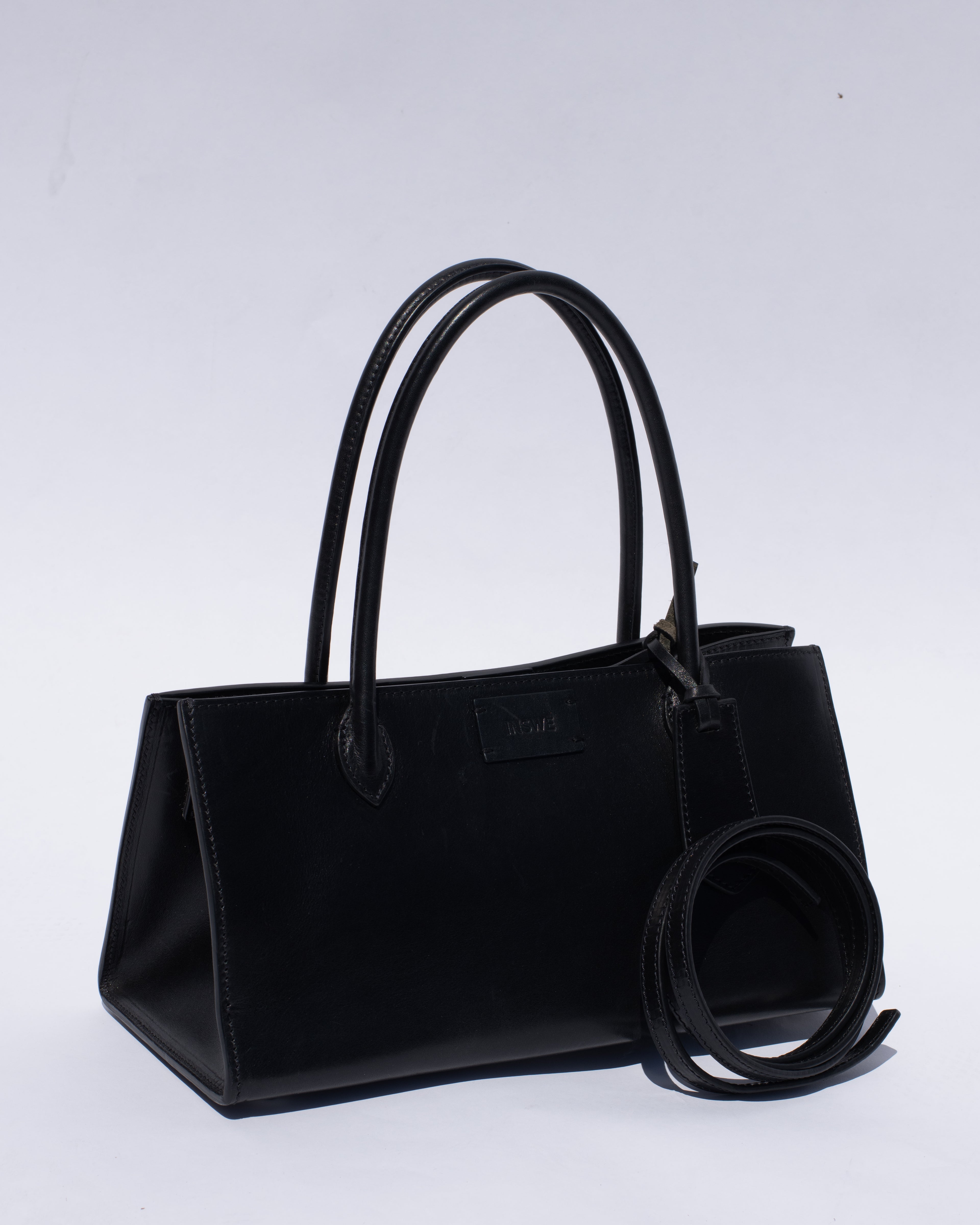 Caserine Grande Leather Bag